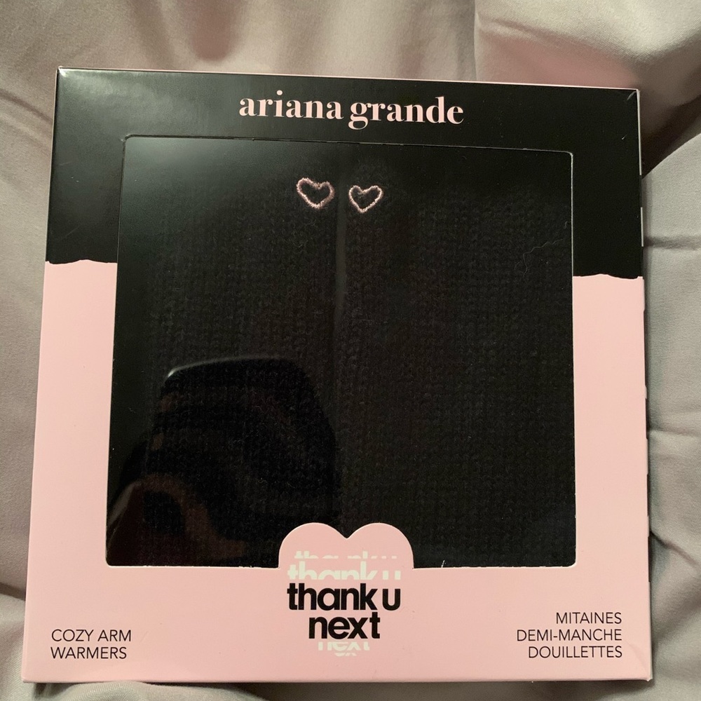 Arm Warmers - Ariana Grande
